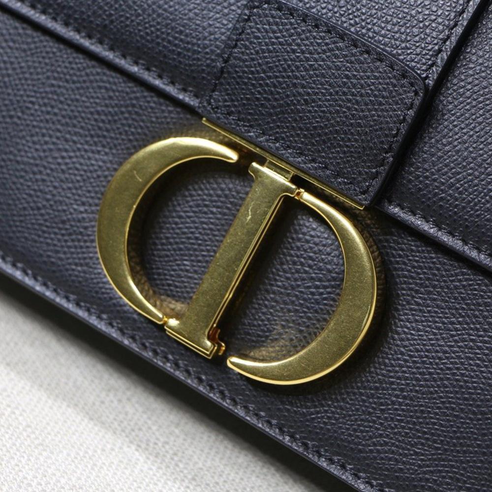 Dior 30 Montaigne Pouch