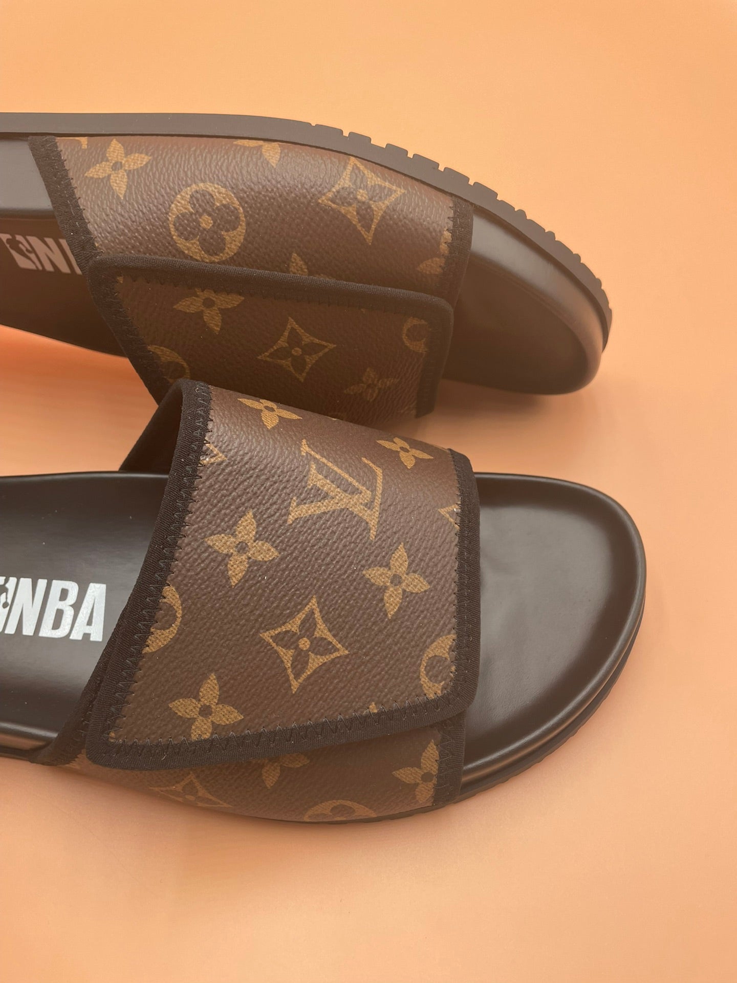 Louis Vuitton Men Slides